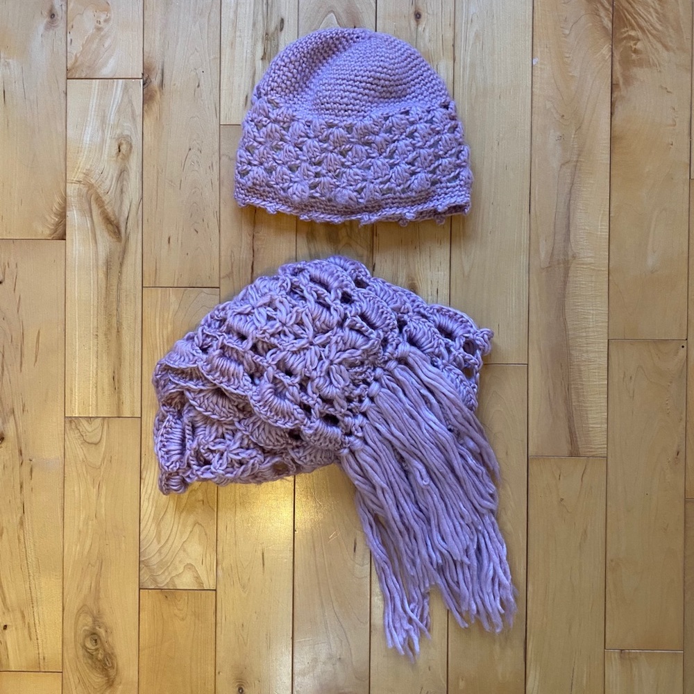 Hat & Scarf Handmade Set - Picture 2 of 3